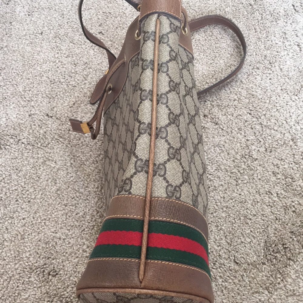 Gucci Vintage Bucket Bag - Picture 12 of 17